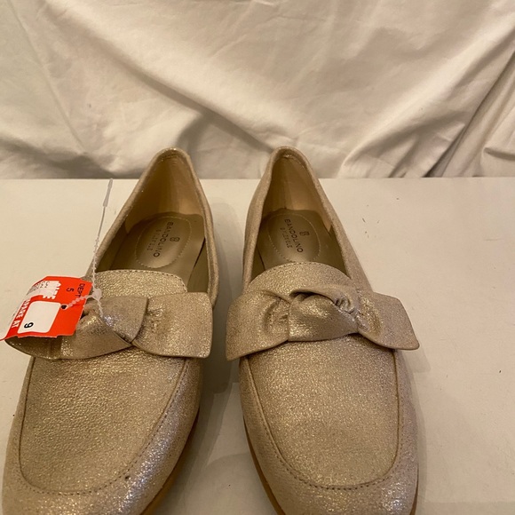 Bandolino b-flexible gold loafers - Picture 2 of 6
